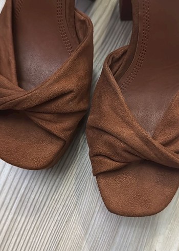 Kadın Kahverengi Süet Platform Topuklu Ayakkabı - Görsel 4