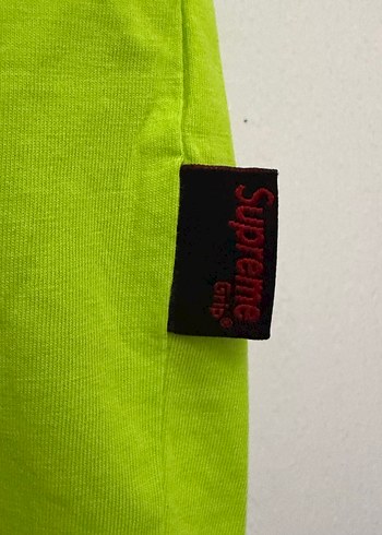 Kız Çocuk Yeşil Supreme Baskılı Tişört - Görsel 3