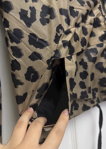 Leopar Desenli ince Kapüşonlu Kadın rüzgarlık - Görsel 2