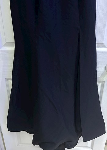 V Yaka Siyah Midi Kadın Abiye Elbise - Görsel 2