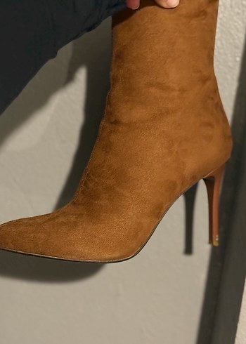 NineWest Taba Süet Stiletto Topuklu Bot - Görsel 2