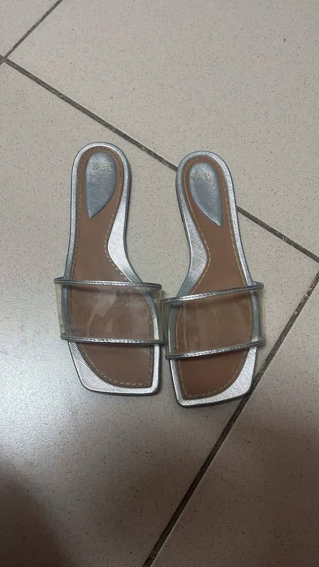 Şeffaf Bantlı Topuklu Kadın Terlik - Görsel 3