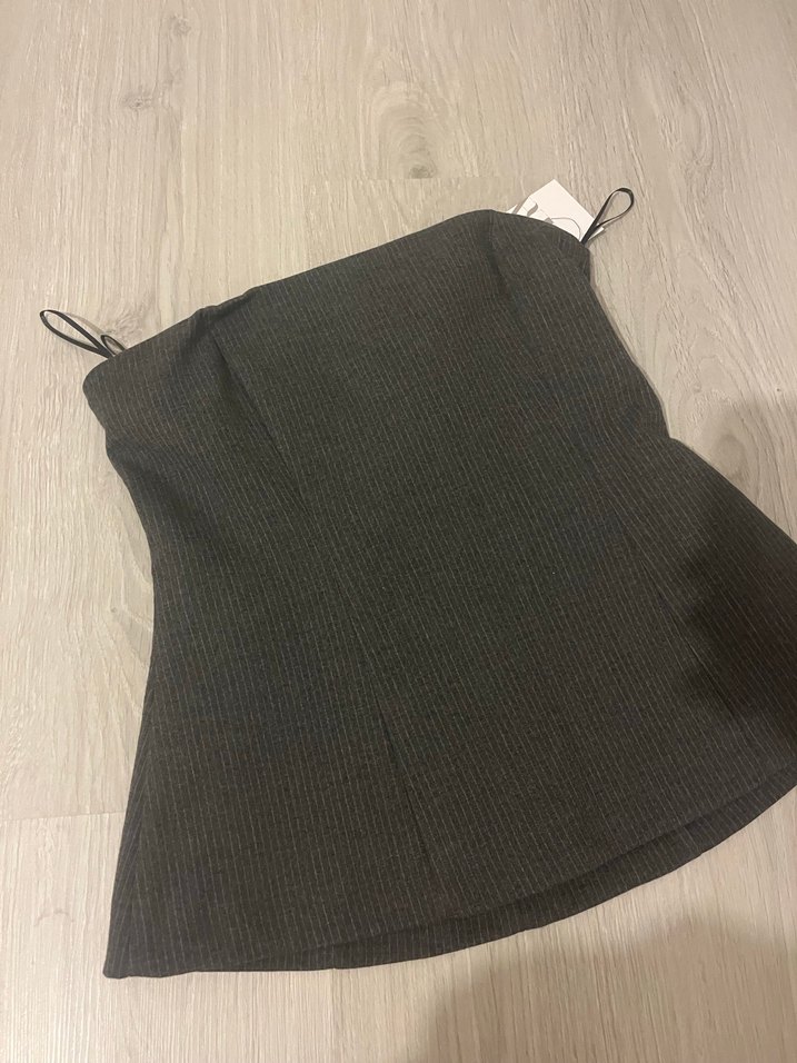 Gri Pilili Straplez Kadın Üst - Görsel 2