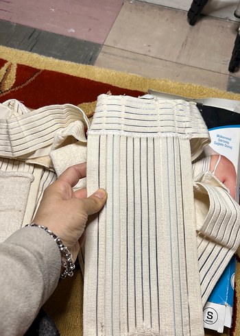 Beyaz Desenli Dik Duruş Korsesi S Bedeni - Görsel 3