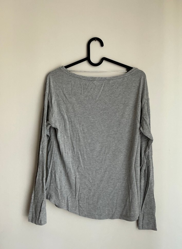 Gri Uzun Kollu Figürlü Taşlı Tişörtü - Görsel 2