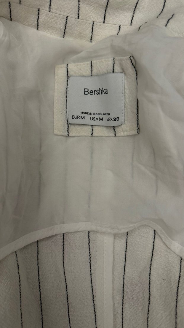 Bershka Düğmeli Beyaz çizgi Desenli Midi Blazer - Görsel 3