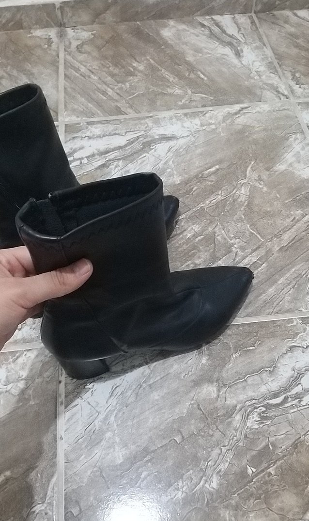 sivri kısımda ufak bir soyulma var o yüzden fiyat düşük tutum - Görsel 2