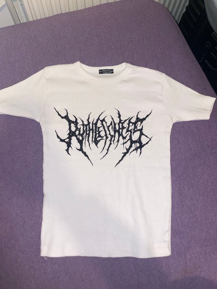 Kızlar için Gotik Baskılı Beyaz Tişört - Görsel 2