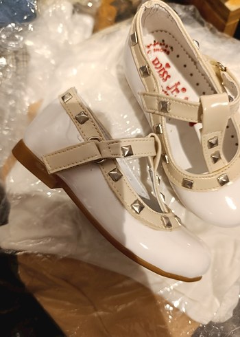 Kız Çocuk Beyaz Tokalı Babet Ayakkabı - Görsel 3