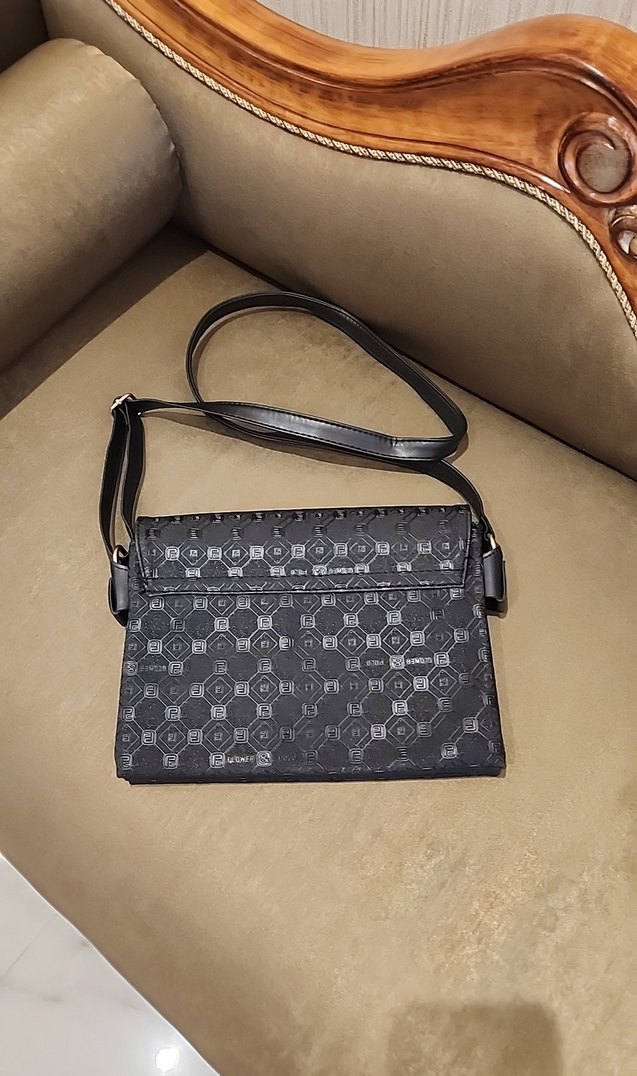 Guess Siyah Desenli Deri Kadın Çanta - Görsel 5