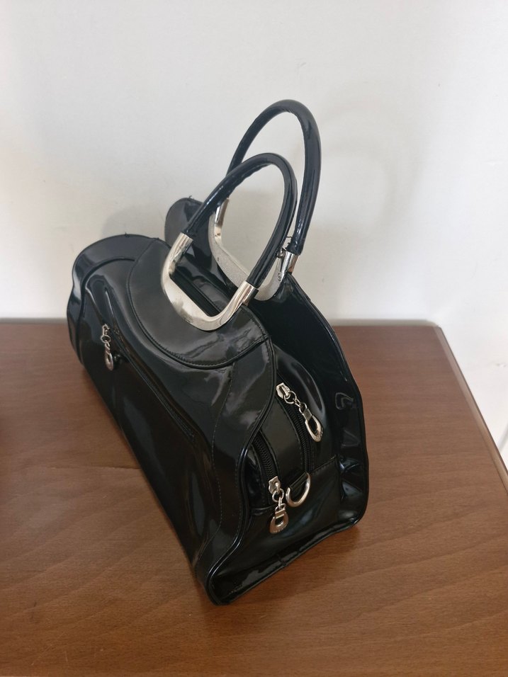 Askılı Siyah Kadın Çantası - Görsel 4