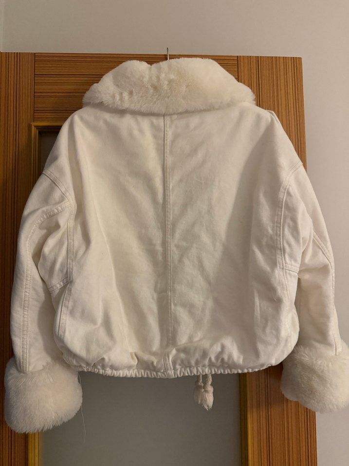 Beyaz Kadın Peluş Detaylı Kot Ceket - Görsel 4