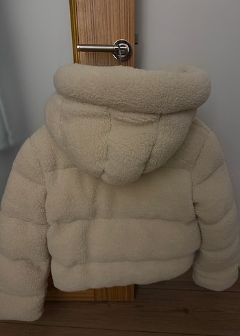 Beyaz Kürklü Kısa Kadın Mont - Görsel 3