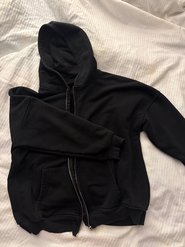 Siyah Fermuarlı Kapüşonlu Sweatshirt - Görsel 2