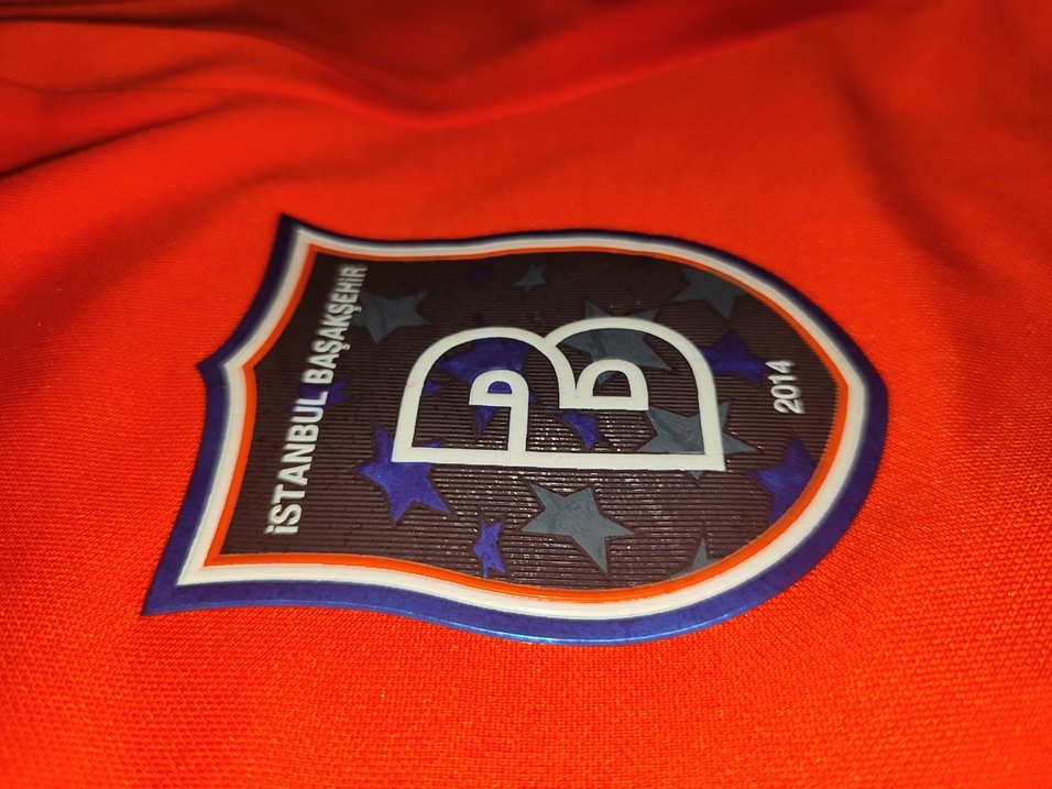 Etiketli 0 Başakşehir 17-18 Adebayor imzalı M,L bedeni vardır - Görsel 3