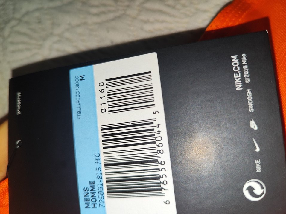 Etiketli 0 Başakşehir 17-18 Adebayor imzalı M,L bedeni vardır - Görsel 4