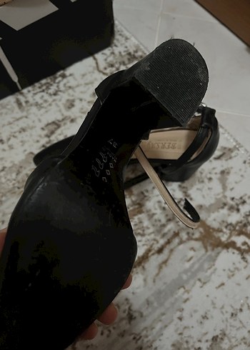 Klasik Siyah Stiletto Tokalı Kadın Topuklu Ayakkabı - Görsel 2