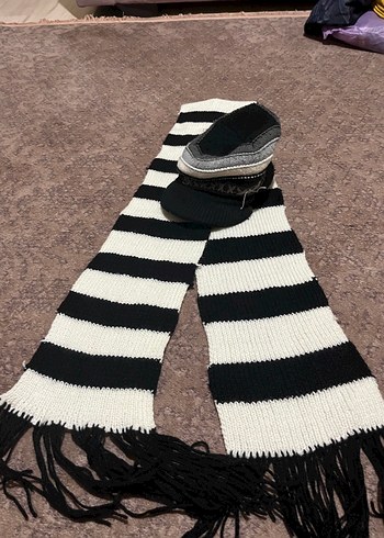 Erkek Siyah Beyaz Çizgili Örgü Atkı - Görsel 3