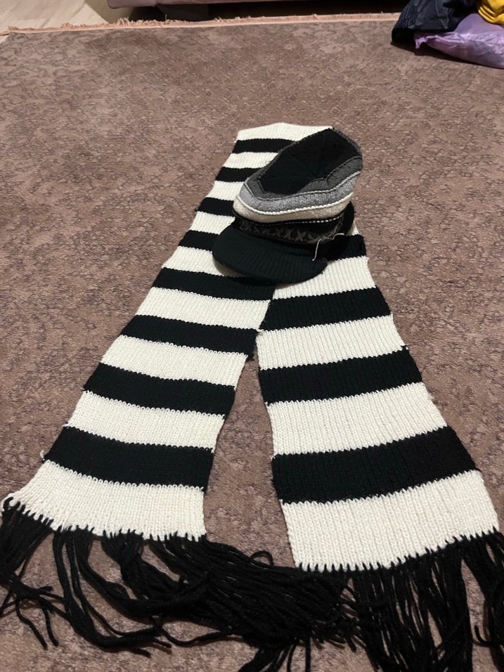 Erkek Siyah Beyaz Çizgili Örgü Atkı - Görsel 3