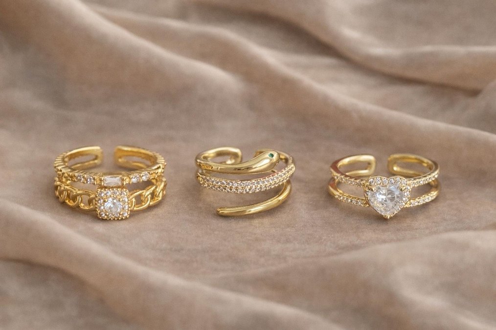 Altın Renkli Çiçekli Payetli Kadın Yüzük - Görsel 2