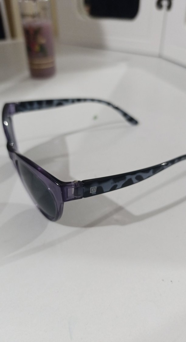 Şeffaf Mor Kadın Güneş Gözlüğü - Görsel 2