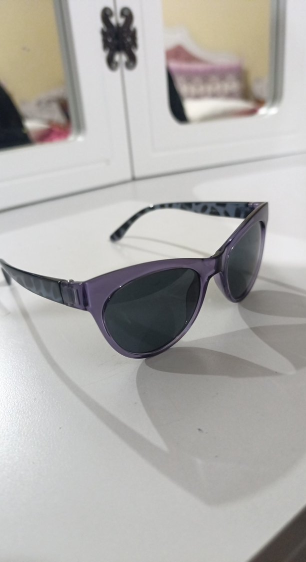 Şeffaf Mor Kadın Güneş Gözlüğü - Görsel 3