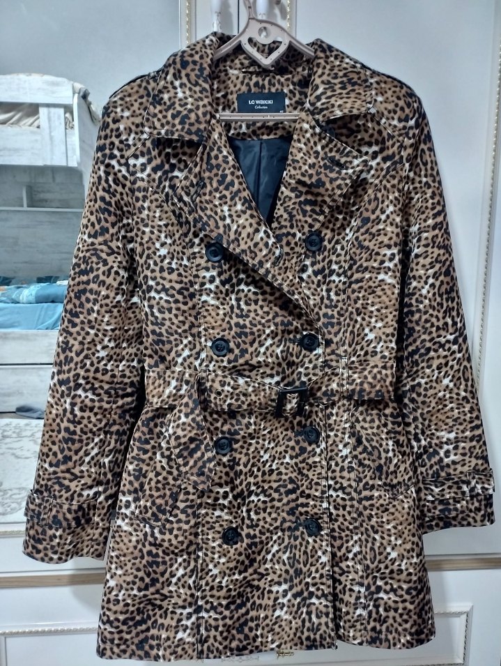 Leopar Desenli Düğmeli Midi Kadın Kaban - Görsel 3