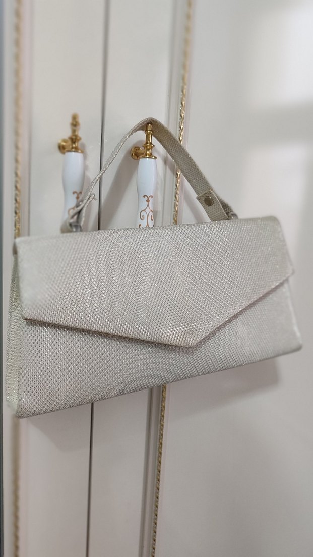 Gri Yılan Desenli Zincir Detaylı Kadın Clutch - Görsel 2