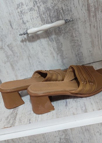 Bej Tokalı Kadın Topuklu Terlik - Görsel 3
