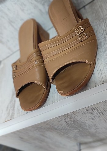 Bej Tokalı Kadın Topuklu Terlik - Görsel 2