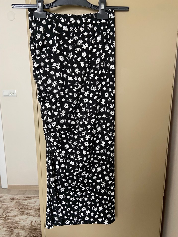 Yırtmaçlı Midi Etek - Görsel 3