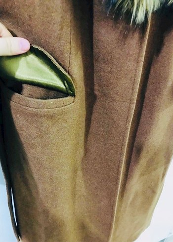 Kürklü Yaka Bağlamalı Kadın Kaban - Görsel 4