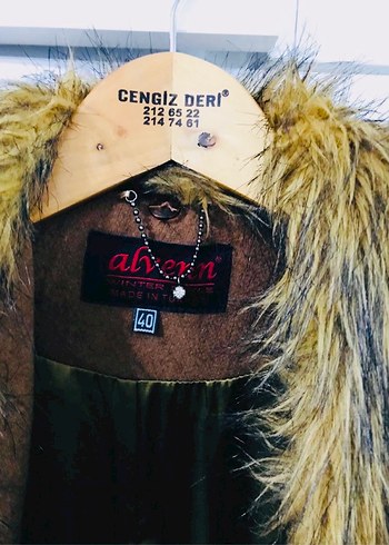 Kürklü Yaka Bağlamalı Kadın Kaban - Görsel 5