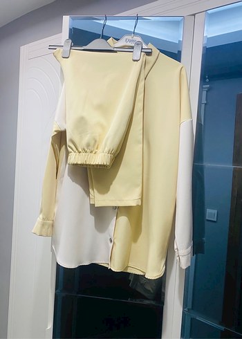 Düğmeli Beyaz Kadın Midi Takım Elbise - Görsel 2