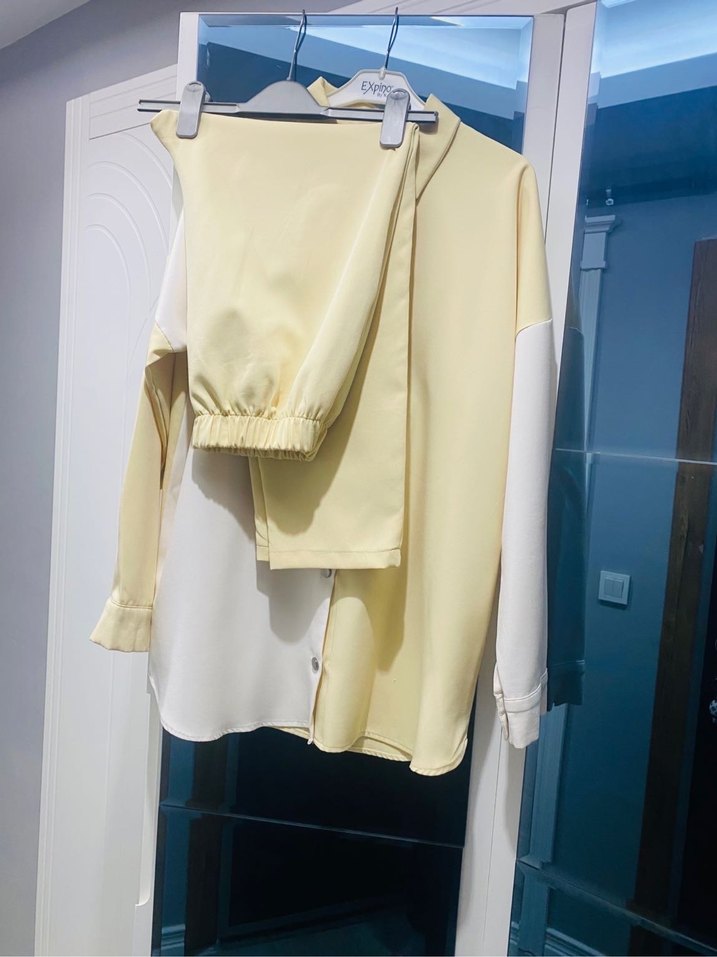 Düğmeli Beyaz Kadın Midi Takım Elbise - Görsel 3