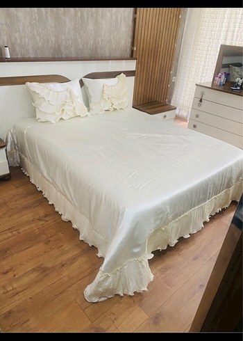 Ekru Yatak Örtüsü - Görsel 2