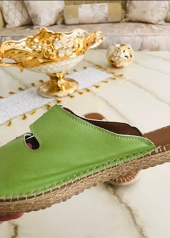 Yeşil Tokalı Dolgu Topuk Kadın Terlik - Görsel 2