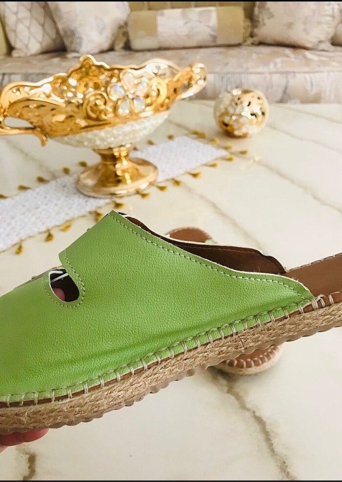 Yeşil Tokalı Dolgu Topuk Kadın Terlik - Görsel 2