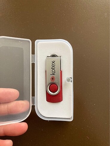 Diğer 32 GB Döner Kapaklı USB Bellek
