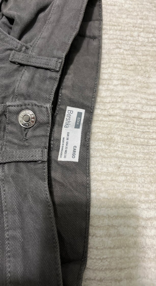 Gri Kemerli Rahat Kesim Erkek Kot Pantolon - Görsel 4