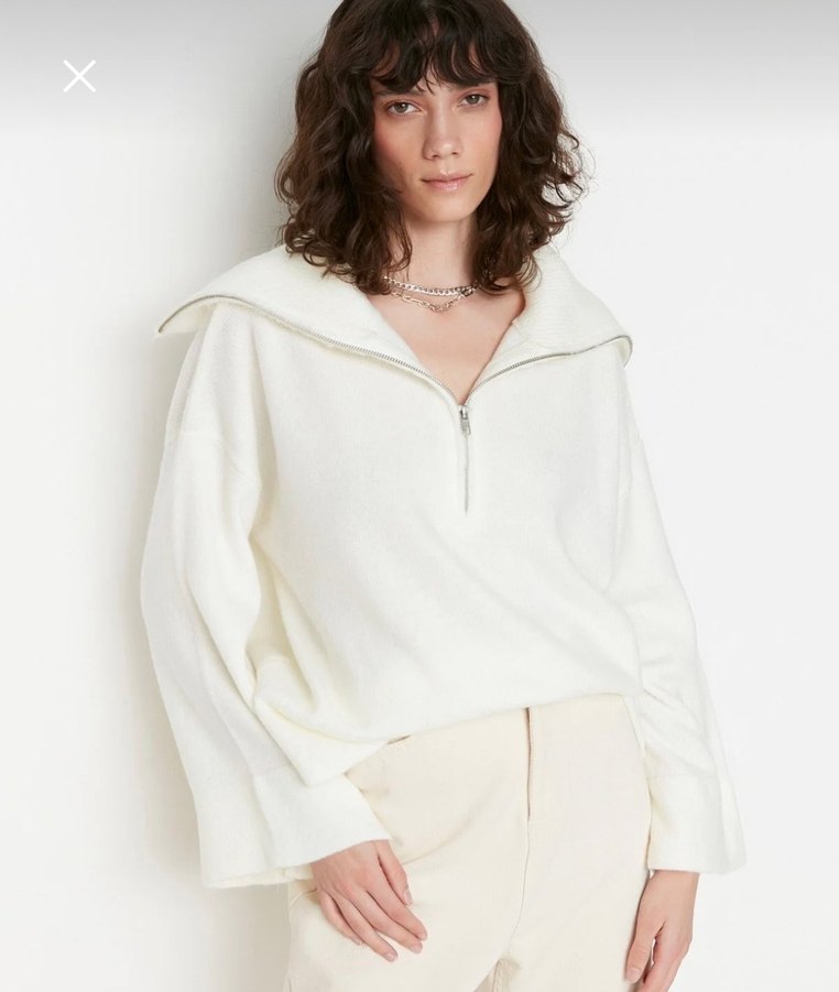 Beyaz Fermuarlı Yarım Balıkçı Yaka Kadın Kazak - Görsel 4