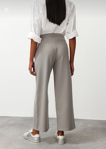 Bej Düğmeli Keten Kadın Kısa Kumaş Pantolon - Görsel 3