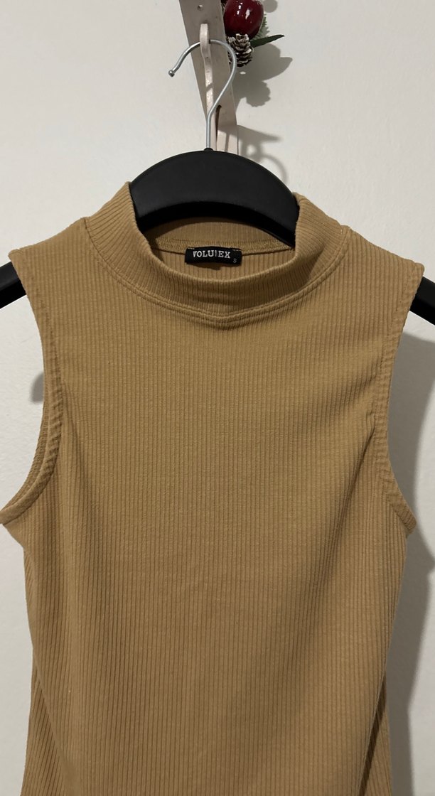 Bej Yarım Boğazlı Kolsuz Kadın Atlet - Görsel 2