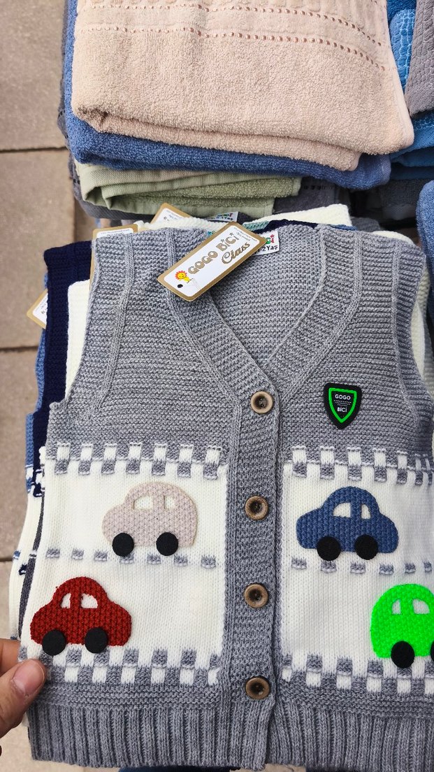 Erkek Çocuk Renkli Nakışlı Triko Hırka - Görsel 4