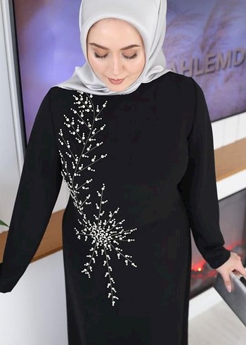 Boncuk İşlemeli Siyah Uzun Kol Abiye Elbise - Görsel 3