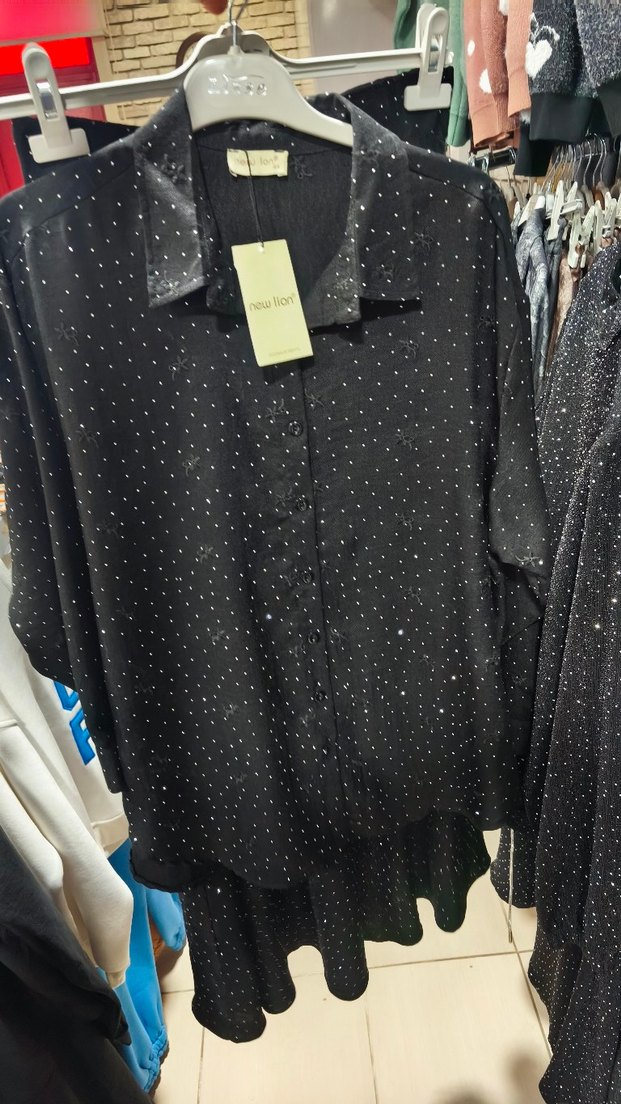 Siyah Düğmeli Uzun Kollu Rahat Gömlek ve etek - Görsel 3