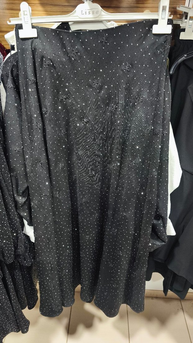 Siyah Düğmeli Uzun Kollu Rahat Gömlek ve etek - Görsel 2