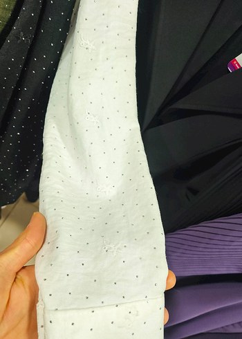 Beyaz Pamuklu Düğmeli Kadın Gömlek ve etekli takım - Görsel 4