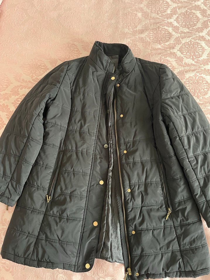 Siyah Düğmeli Kadın Midi Kaban - Görsel 2