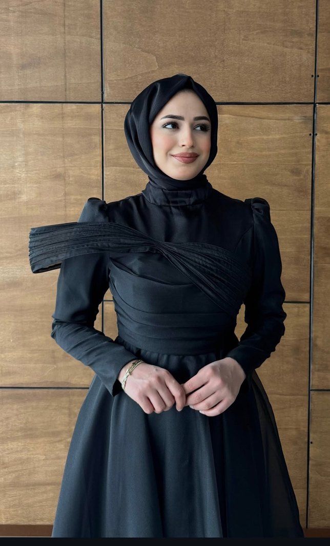 Siyah Uzun Tesettür Abiye Elbise.  Renkleri ve bedenleri mevcutt - Görsel 2